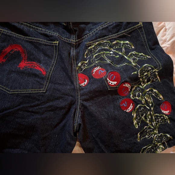 Evisu embroidered jorts - Picture 3 of 3